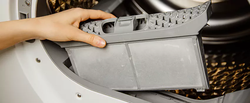 Signs Of A Clogged Dryer Lint Trap in Highlands Ranch, Colorado